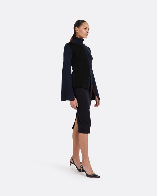 Gigi Knit In Navy & Black - Image 4